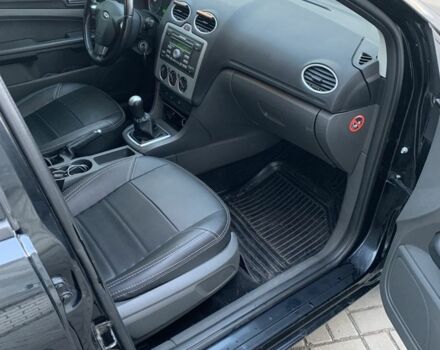 Черный Форд Фокус, объемом двигателя 1.6 л и пробегом 162 тыс. км за 5400 $, фото 15 на Automoto.ua