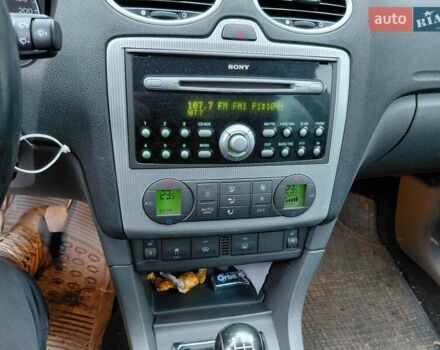 Чорний Форд Фокус, об'ємом двигуна 2 л та пробігом 164 тис. км за 5900 $, фото 15 на Automoto.ua