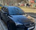 Черный Форд Фокус, объемом двигателя 1.6 л и пробегом 250 тыс. км за 3950 $, фото 1 на Automoto.ua