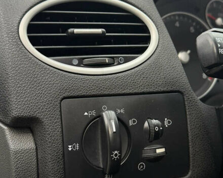 Чорний Форд Фокус, об'ємом двигуна 1.6 л та пробігом 195 тис. км за 5499 $, фото 40 на Automoto.ua