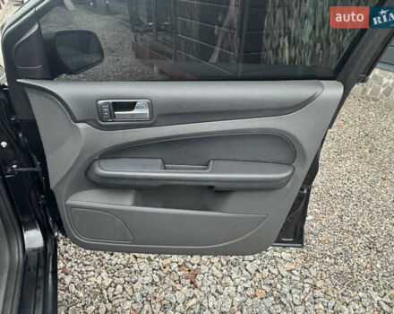 Черный Форд Фокус, объемом двигателя 1.6 л и пробегом 220 тыс. км за 2100 $, фото 23 на Automoto.ua