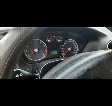 Черный Форд Фокус, объемом двигателя 1.6 л и пробегом 298 тыс. км за 3800 $, фото 7 на Automoto.ua