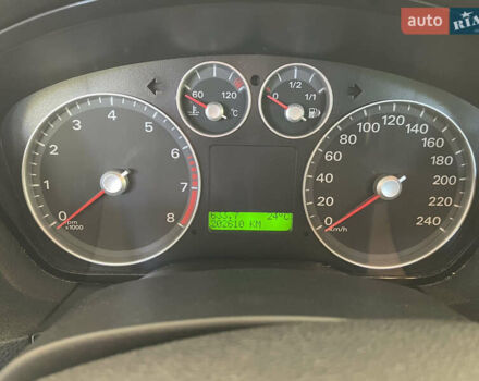 Черный Форд Фокус, объемом двигателя 1.6 л и пробегом 206 тыс. км за 4700 $, фото 9 на Automoto.ua