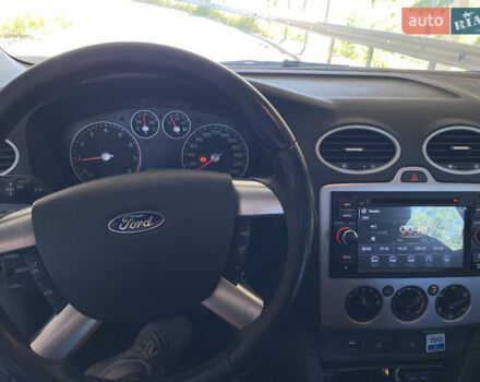 Черный Форд Фокус, объемом двигателя 1.6 л и пробегом 206 тыс. км за 4700 $, фото 8 на Automoto.ua