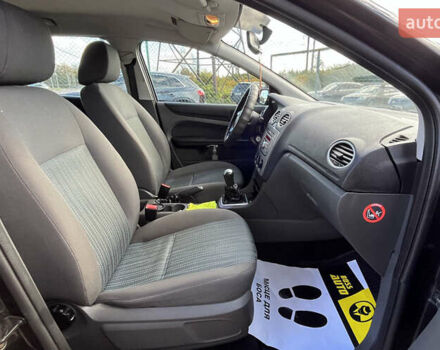 Черный Форд Фокус, объемом двигателя 1.6 л и пробегом 206 тыс. км за 4500 $, фото 17 на Automoto.ua