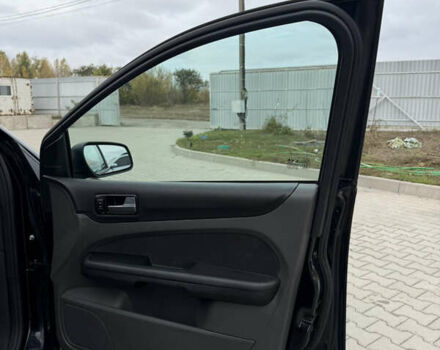 Чорний Форд Фокус, об'ємом двигуна 1.6 л та пробігом 195 тис. км за 5499 $, фото 30 на Automoto.ua