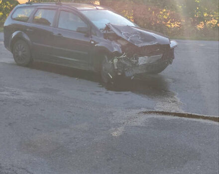 Черный Форд Фокус, объемом двигателя 1.8 л и пробегом 223 тыс. км за 2500 $, фото 3 на Automoto.ua