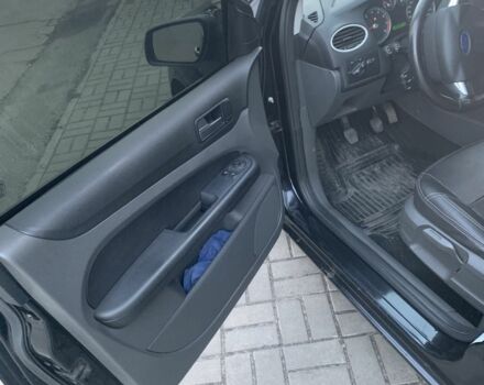 Черный Форд Фокус, объемом двигателя 1.6 л и пробегом 162 тыс. км за 5400 $, фото 12 на Automoto.ua