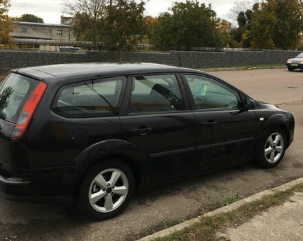 Черный Форд Фокус, объемом двигателя 1.6 л и пробегом 315 тыс. км за 3900 $, фото 1 на Automoto.ua