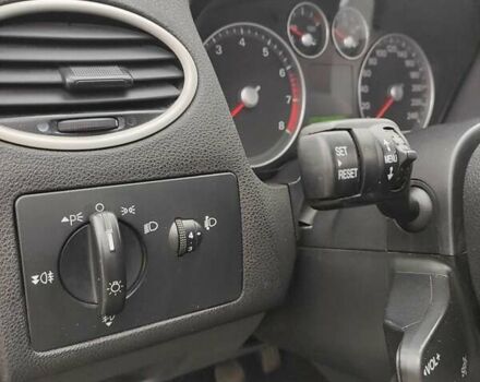 Черный Форд Фокус, объемом двигателя 1.6 л и пробегом 312 тыс. км за 4800 $, фото 17 на Automoto.ua