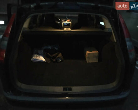 Черный Форд Фокус, объемом двигателя 1.6 л и пробегом 315 тыс. км за 3900 $, фото 5 на Automoto.ua