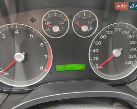 Черный Форд Фокус, объемом двигателя 1.6 л и пробегом 312 тыс. км за 4800 $, фото 22 на Automoto.ua