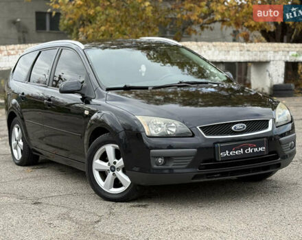 Черный Форд Фокус, объемом двигателя 1.6 л и пробегом 231 тыс. км за 4999 $, фото 2 на Automoto.ua