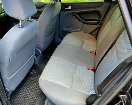 Чорний Форд Фокус, об'ємом двигуна 1.6 л та пробігом 300 тис. км за 3500 $, фото 7 на Automoto.ua