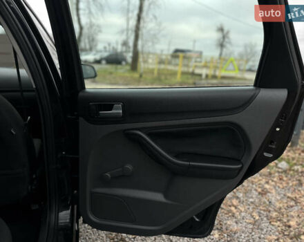 Черный Форд Фокус, объемом двигателя 1.8 л и пробегом 188 тыс. км за 5600 $, фото 35 на Automoto.ua