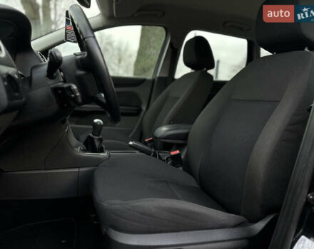 Черный Форд Фокус, объемом двигателя 1.8 л и пробегом 188 тыс. км за 5600 $, фото 22 на Automoto.ua