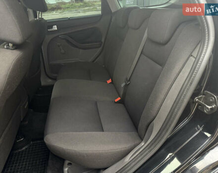 Черный Форд Фокус, объемом двигателя 1.6 л и пробегом 231 тыс. км за 4999 $, фото 7 на Automoto.ua