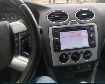 Черный Форд Фокус, объемом двигателя 1.8 л и пробегом 300 тыс. км за 2400 $, фото 5 на Automoto.ua