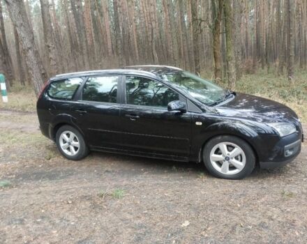 Черный Форд Фокус, объемом двигателя 1.8 л и пробегом 300 тыс. км за 2400 $, фото 1 на Automoto.ua