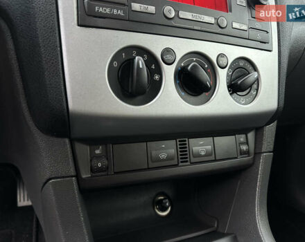 Черный Форд Фокус, объемом двигателя 1.8 л и пробегом 188 тыс. км за 5600 $, фото 31 на Automoto.ua