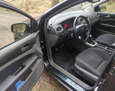 Черный Форд Фокус, объемом двигателя 1.8 л и пробегом 300 тыс. км за 2400 $, фото 7 на Automoto.ua