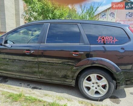 Черный Форд Фокус, объемом двигателя 1.6 л и пробегом 395 тыс. км за 4000 $, фото 1 на Automoto.ua