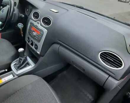 Черный Форд Фокус, объемом двигателя 1.6 л и пробегом 300 тыс. км за 4730 $, фото 8 на Automoto.ua