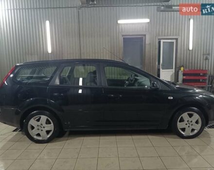 Черный Форд Фокус, объемом двигателя 1.6 л и пробегом 283 тыс. км за 4550 $, фото 7 на Automoto.ua