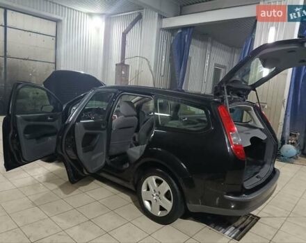 Черный Форд Фокус, объемом двигателя 1.6 л и пробегом 283 тыс. км за 4550 $, фото 33 на Automoto.ua