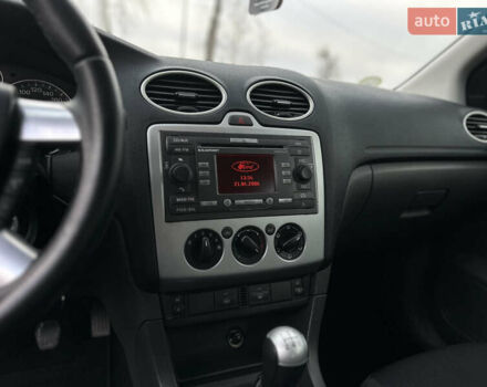 Черный Форд Фокус, объемом двигателя 1.8 л и пробегом 188 тыс. км за 5600 $, фото 28 на Automoto.ua