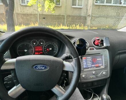 Черный Форд Фокус, объемом двигателя 2 л и пробегом 300 тыс. км за 4500 $, фото 5 на Automoto.ua