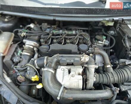 Черный Форд Фокус, объемом двигателя 1.6 л и пробегом 395 тыс. км за 4000 $, фото 6 на Automoto.ua