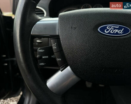 Черный Форд Фокус, объемом двигателя 1.8 л и пробегом 188 тыс. км за 5600 $, фото 27 на Automoto.ua