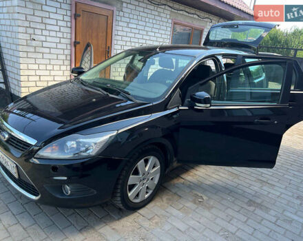 Черный Форд Фокус, объемом двигателя 1.6 л и пробегом 181 тыс. км за 5300 $, фото 3 на Automoto.ua