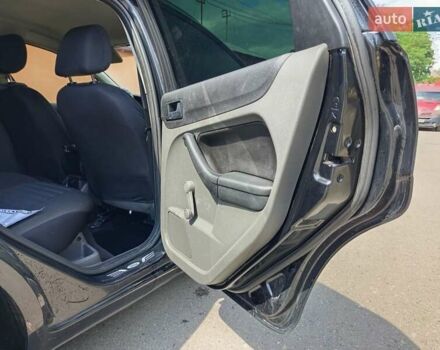 Черный Форд Фокус, объемом двигателя 1.6 л и пробегом 395 тыс. км за 4000 $, фото 4 на Automoto.ua