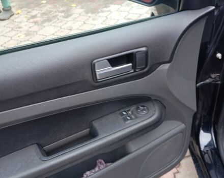 Черный Форд Фокус, объемом двигателя 1.6 л и пробегом 250 тыс. км за 4700 $, фото 7 на Automoto.ua