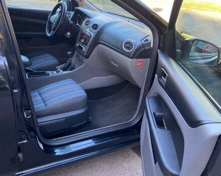 Черный Форд Фокус, объемом двигателя 1.56 л и пробегом 223 тыс. км за 4550 $, фото 12 на Automoto.ua