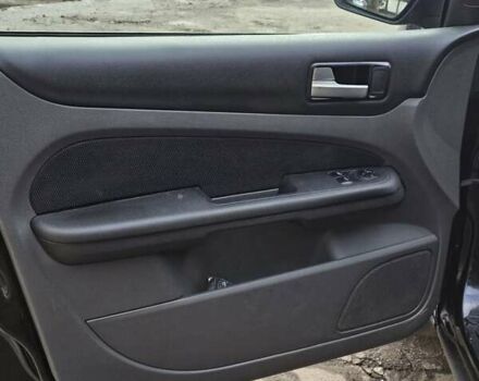 Чорний Форд Фокус, об'ємом двигуна 1.8 л та пробігом 230 тис. км за 2400 $, фото 10 на Automoto.ua