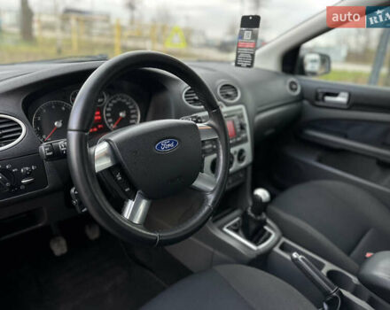 Черный Форд Фокус, объемом двигателя 1.8 л и пробегом 188 тыс. км за 5600 $, фото 19 на Automoto.ua