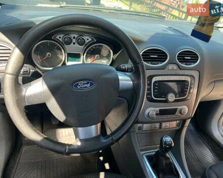 Черный Форд Фокус, объемом двигателя 1.6 л и пробегом 181 тыс. км за 5300 $, фото 7 на Automoto.ua