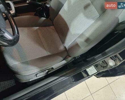 Черный Форд Фокус, объемом двигателя 1.6 л и пробегом 283 тыс. км за 4550 $, фото 18 на Automoto.ua