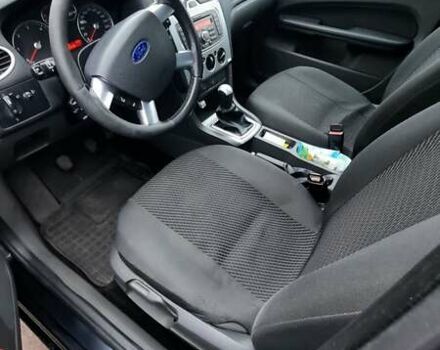 Черный Форд Фокус, объемом двигателя 1.6 л и пробегом 300 тыс. км за 4730 $, фото 7 на Automoto.ua