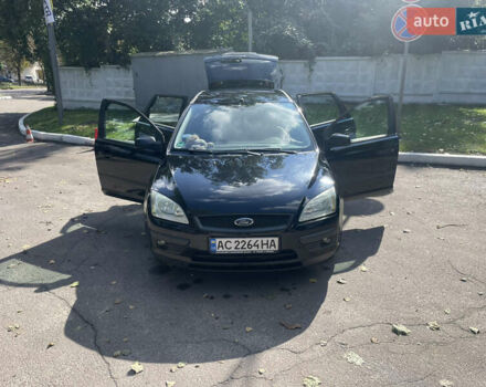 Черный Форд Фокус, объемом двигателя 2 л и пробегом 251 тыс. км за 4400 $, фото 2 на Automoto.ua