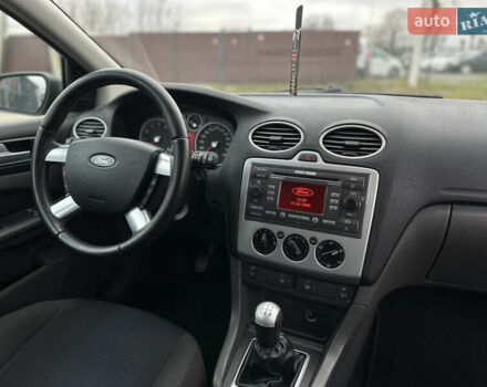 Черный Форд Фокус, объемом двигателя 1.8 л и пробегом 188 тыс. км за 5600 $, фото 43 на Automoto.ua