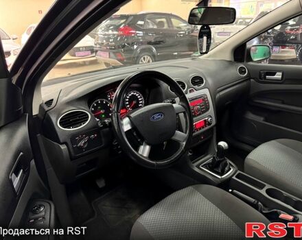 Черный Форд Фокус, объемом двигателя 1.6 л и пробегом 180 тыс. км за 5800 $, фото 6 на Automoto.ua
