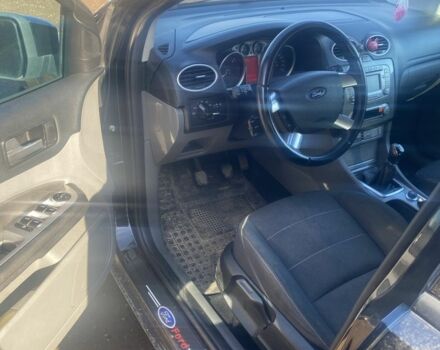 Черный Форд Фокус, объемом двигателя 1.6 л и пробегом 240 тыс. км за 4500 $, фото 5 на Automoto.ua