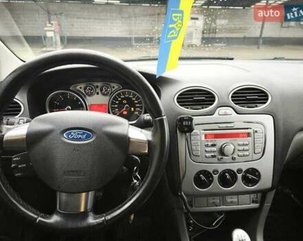 Черный Форд Фокус, объемом двигателя 1.6 л и пробегом 190 тыс. км за 5200 $, фото 9 на Automoto.ua