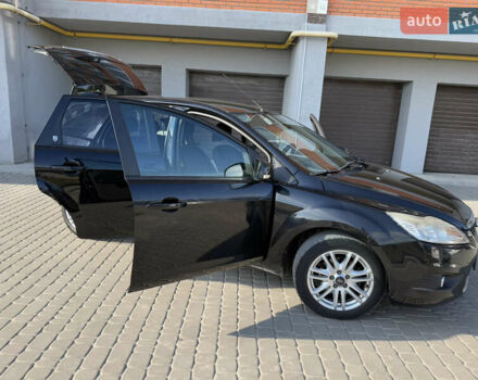 Черный Форд Фокус, объемом двигателя 1.6 л и пробегом 283 тыс. км за 5700 $, фото 1 на Automoto.ua