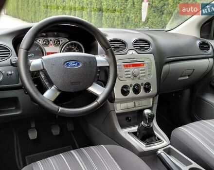 Форд Фокус 2008 в Самборе на Automoto.ua Черный Форд Фокус, объемом двигателя 1.6 л и пробегом 225 тыс. км за 4999 $, фото 62 на Automoto.ua