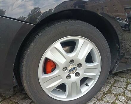 Черный Форд Фокус, объемом двигателя 1.6 л и пробегом 245 тыс. км за 4900 $, фото 2 на Automoto.ua